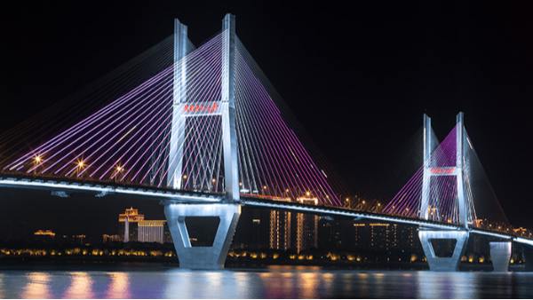 關(guān)于亮化工程燈具選擇，記住這幾點(diǎn)！